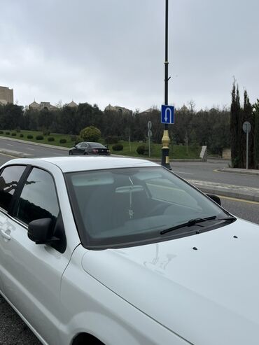 Iran Khodro: Iran Khodro : 1.7 l | 2018 il 299000 km Sedan — 8