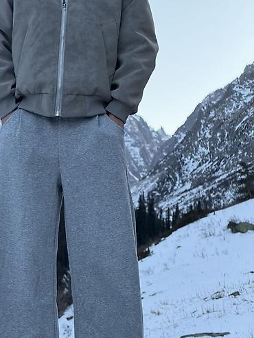 Бомберы: Мужская куртка-бомбер, серо-грязевый оттенок. - Материал: гладкий — 8