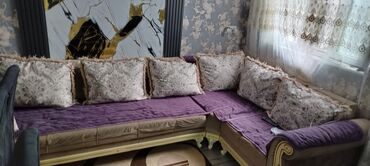 Divanlar: Künc divan, Parça
