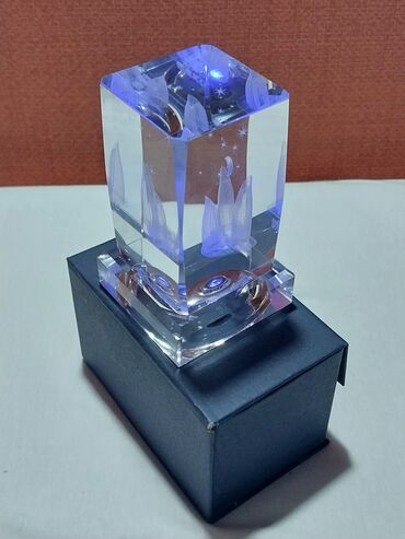 Hədiyyələr: Alov binaları olan suvenir satılır. Bərk şüşədən hazırlanıb, möhkəm — 11