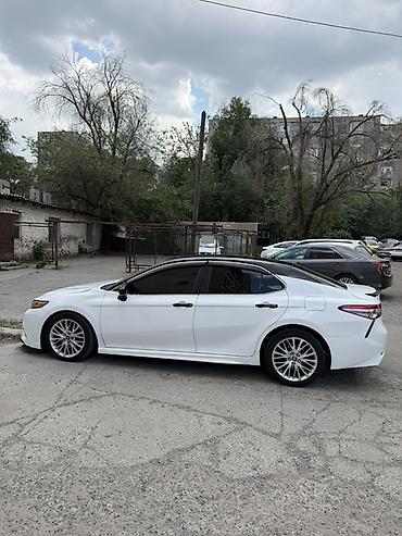 corolla 2016: Toyota Camry: 2018 г., 2.5 л, Автомат, Бензин, Седан — 3