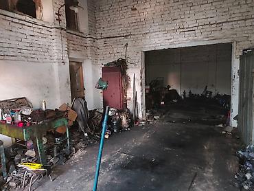 табачный магазин: Продажа готового объекта под автоуслуги: здание с надписью — 8