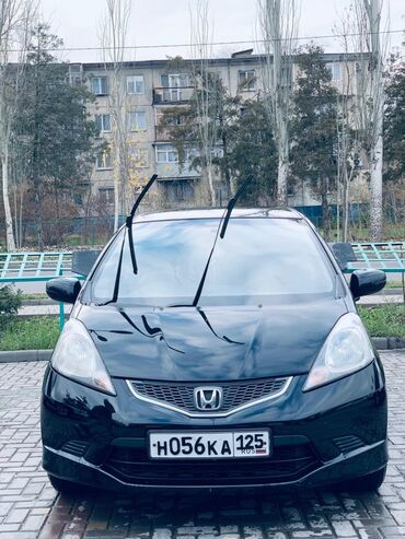 зимные: Honda Fit: 2008 г., 1.3 л, Вариатор, Бензин, Хэтчбэк