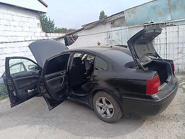 Унаа сатуу: Volkswagen Passat: 1996 г., 1.6 л, Кол менен иштөөчү, Бензин, Седан — 8