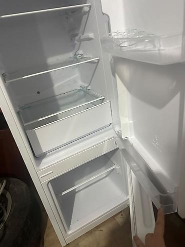mini refrigerator: Холодильник KONKA KRF-150, белый, с нижней морозильной камерой — 2