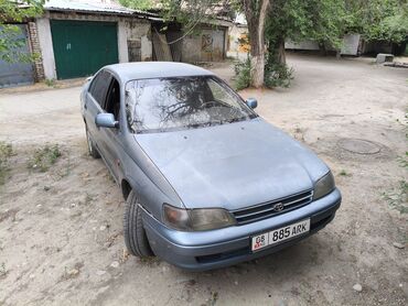 авто сатылат: Автомобиль Toyota Carina E синего цвета. Надежный седан с просторным