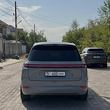 nardo grey: Lixiang L9: 2025 г., 1.5 л, Автомат, Гибрид, Внедорожник — 4