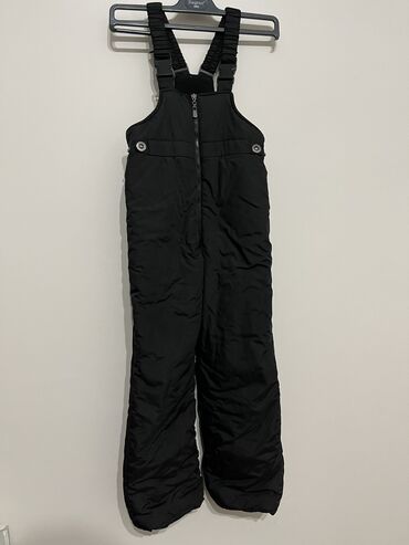 лыжный костюм детский: Лыжные штаны черные, рост 122, надевали 1 сезон, б/у