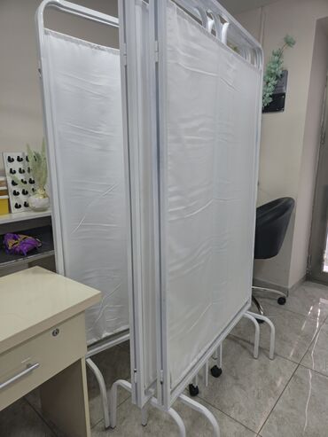 dünya xeritesi 3d: Tibbi/salon məxfiliyi üçün mobil paravan