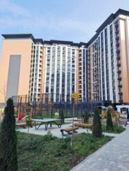 дом карагачёвая роща: 2 бөлмө, 80 кв. м, Элитка, 8 кабат, ПСО (өзү оңдоп түзөтүп бүтүү үчүн)