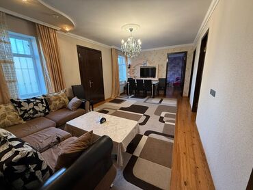 samaxi a frame evler: Tecili Zabrat 1 de Qayinin arxasinda 3 otaqli adelni heyet evi kiraye