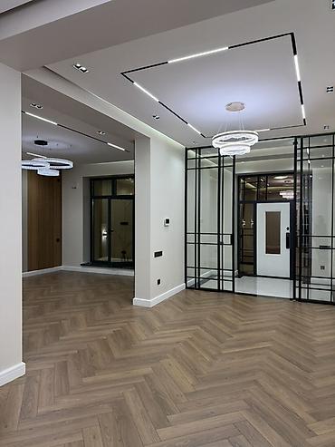 Sale of cottages and houses: Современный двухэтажный дом с эффектной архитектурой и панорамным — 3