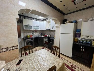 Köhnə tikili: Bakı, 4 otaqlı, Köhnə tikili, 100 kv. m — 12