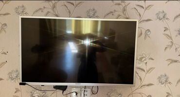 tv krosno: Televizor Skyworth Led 43" HD (1366x768), Ödənişli çatdırılma