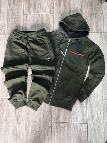 Gornji i donji deo: Dostupne
Pitati za velicinu
Alb brendirana garderoba
4200 — 3