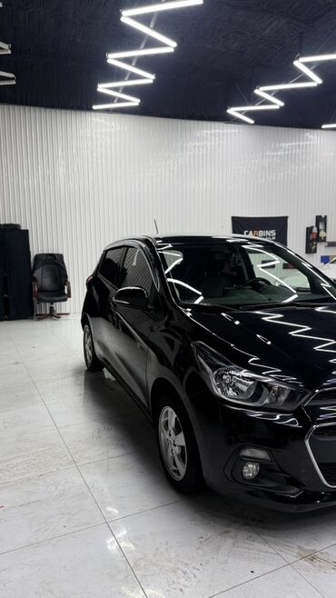 Chevrolet: Chevrolet Spark: 2016 г., 1 л, Автомат, Бензин, Хэтчбэк — 4