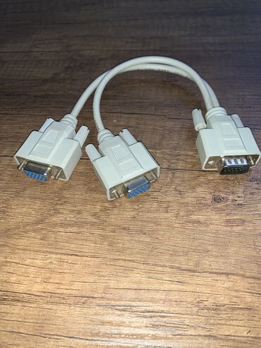 kabel şunur: VGA Paylayıcı, bölüşdürücü. İşlənməyib, təzədir. İndiki zəif