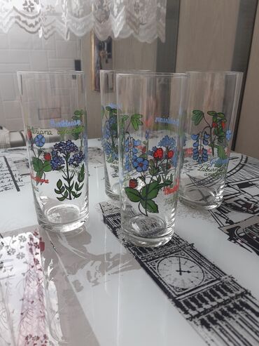 вазы из цветного стекла: Стаканы