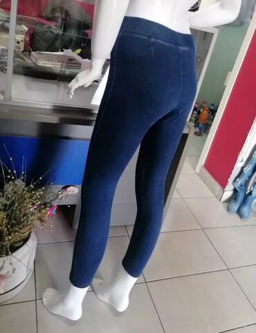 pantalone od plisa: Ženske farmerice model kao helanke
Pune elastina
Vel S M