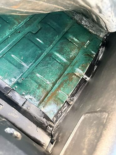lada maşını: Salam. Maşın idiyal vəzyədədi heçbir yerində çürüyü pası yoxdu 2 qat — 9