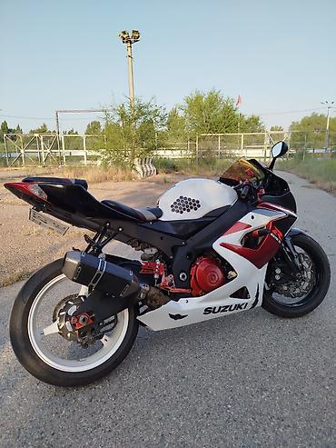 Мотоциклы: Спортбайк Suzuki, 1000 куб. см, Бензин, Взрослый, Б/у — 3