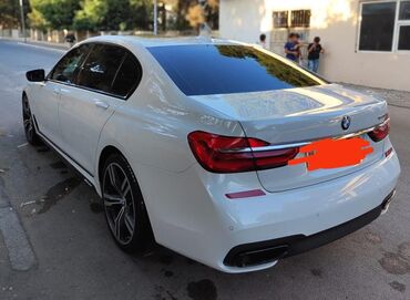 BMW: BMW 7 Seriyası sedan – ağ rəng, M paketli eksteryer. il-2016 3.0