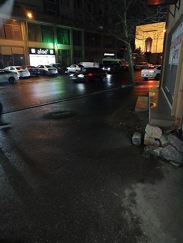Kommersiya daşınmaz əmlakı: Obyekt üçün vitrinli kommersiya sahəsi - Yerləşmə: Geniş, hərəkətli — 1