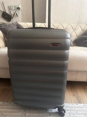 Bir tekeri yoxtur çek çek zamok işlek vaziyette Sərt korpuslu təkərli