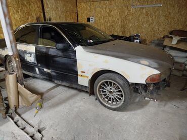 авто лизинг рассрочка: Продается седан BMW E39, требующий восстановления. Автомобиль