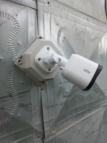 ip kamera satisi: 1.XVR 301-04F 1 ədəd DVR 2.UAC B112 af 2.8 2Mp 4 ədəd kamera 2 mp