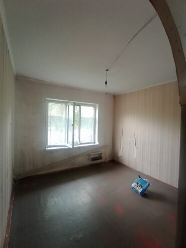 квартира в центре города бишкек: 1 комната, Собственник, Без подселения, С мебелью частично