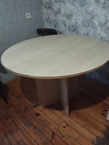 Stullar: Mətbəx masası, Açılmayan, Laminat, Yumru masa