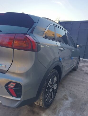 Kia: Kia Niro: 2021 г., 1.6 л, Вариатор, Гибрид — 3