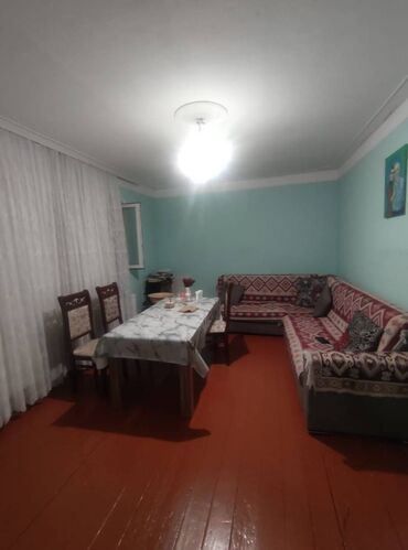 Köhnə tikili: 2 otaqlı, 82 kv. m, Orta təmir