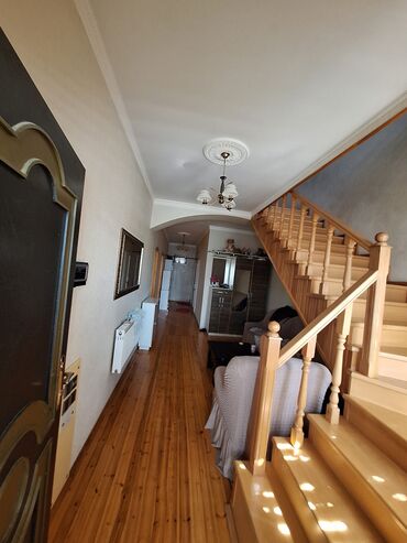 Həyət evləri və villaların satışı: 4 otaqlı, 1 kv. m, Yeni təmirli — 7