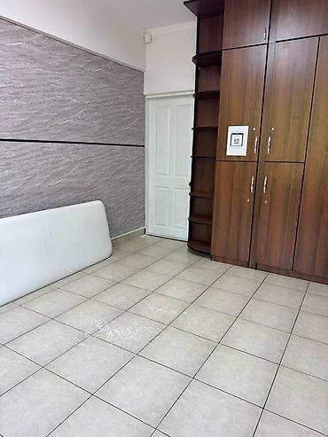 офис аренды: Кабинет Для косметолога, В частном доме, 13 м², Долгосрочно, С оборудованием — 3
