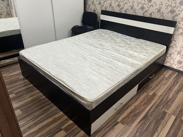 кровать для девочке подростка: Двуспальная кровать, Б/у, С матрасом, длина - 200 см