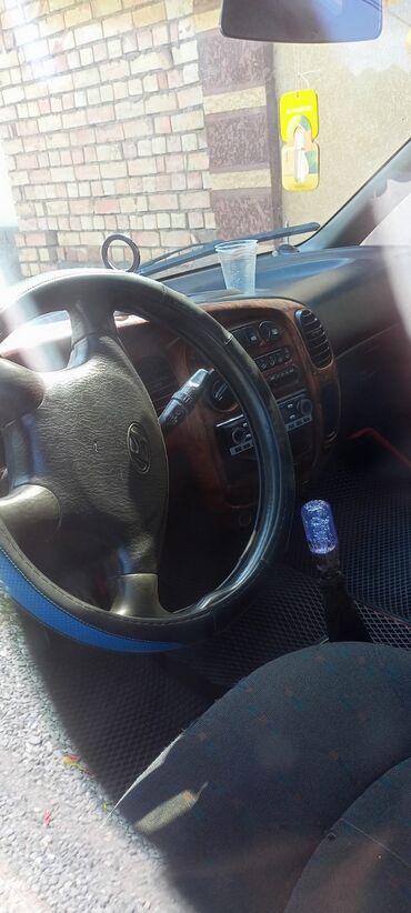 бусик машина: Hyundai Starex: 1998 г., 2.5 л, Механика, Минивэн