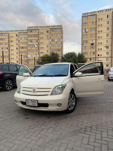 Toyota: Toyota ist: 2004 г., 1.5 л, Автомат, Бензин, Хэтчбэк