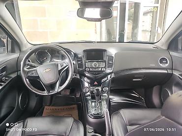 235 55 18: Chevrolet Cruze: 1.4 l | 2014 il 237522 km Sedan — 10