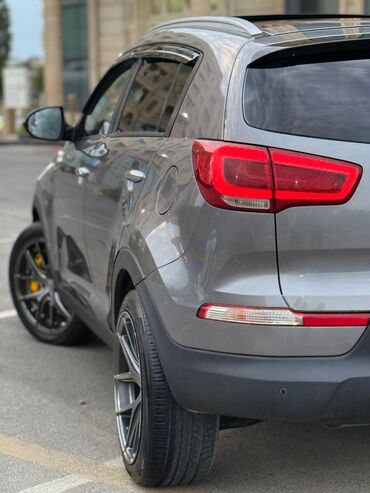 Kia: Kia Sportage: 2 l | 2014 il Krossover — 13