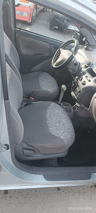 тайота плас: Toyota Platz: 2002 г., Седан — 6