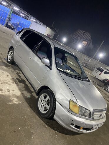 Toyota: Toyota Ipsum: 1996 г., 2 л, Автомат, Бензин, Минивэн