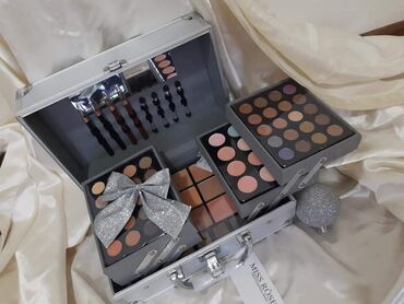 Šminka: Fantastican idealan za poklon,originalan ❤Miss Rose kofer sa — 2