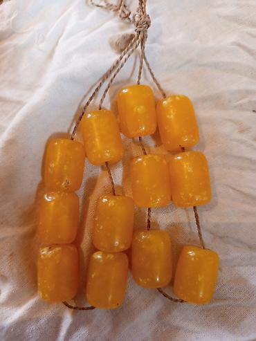qizil uzukler type 1: Kəhrəba rəngli iri muncuq dəsti - Material: sarı rəngli, silindrik — 1