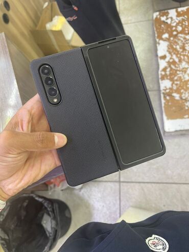 сколько стоит ремонт экрана телефона: Samsung Galaxy Z Fold 3, Б/у, 256 ГБ, цвет - Черный