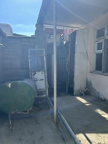 upd qesebesinde evler: 5 otaqlı, 250 kv. m, Kredit yoxdur, Təmirsiz — 8