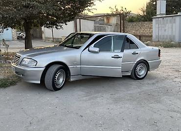 mos: Mercedes-Benz C-Class: 2.2 l | 1994 il Sedan — 2