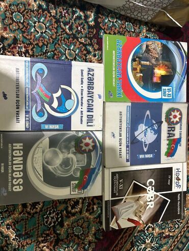 Tədris ədəbiyyatı: Universitet hazırlığı üçün idealdır.baha alınıb qiymətləri üstündə var — 25