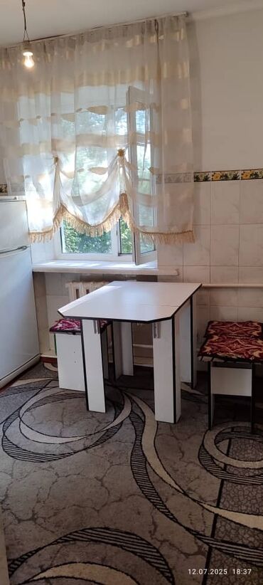суточная квартира в джалалабаде: 2 комнаты, Собственник, Без подселения, С мебелью полностью